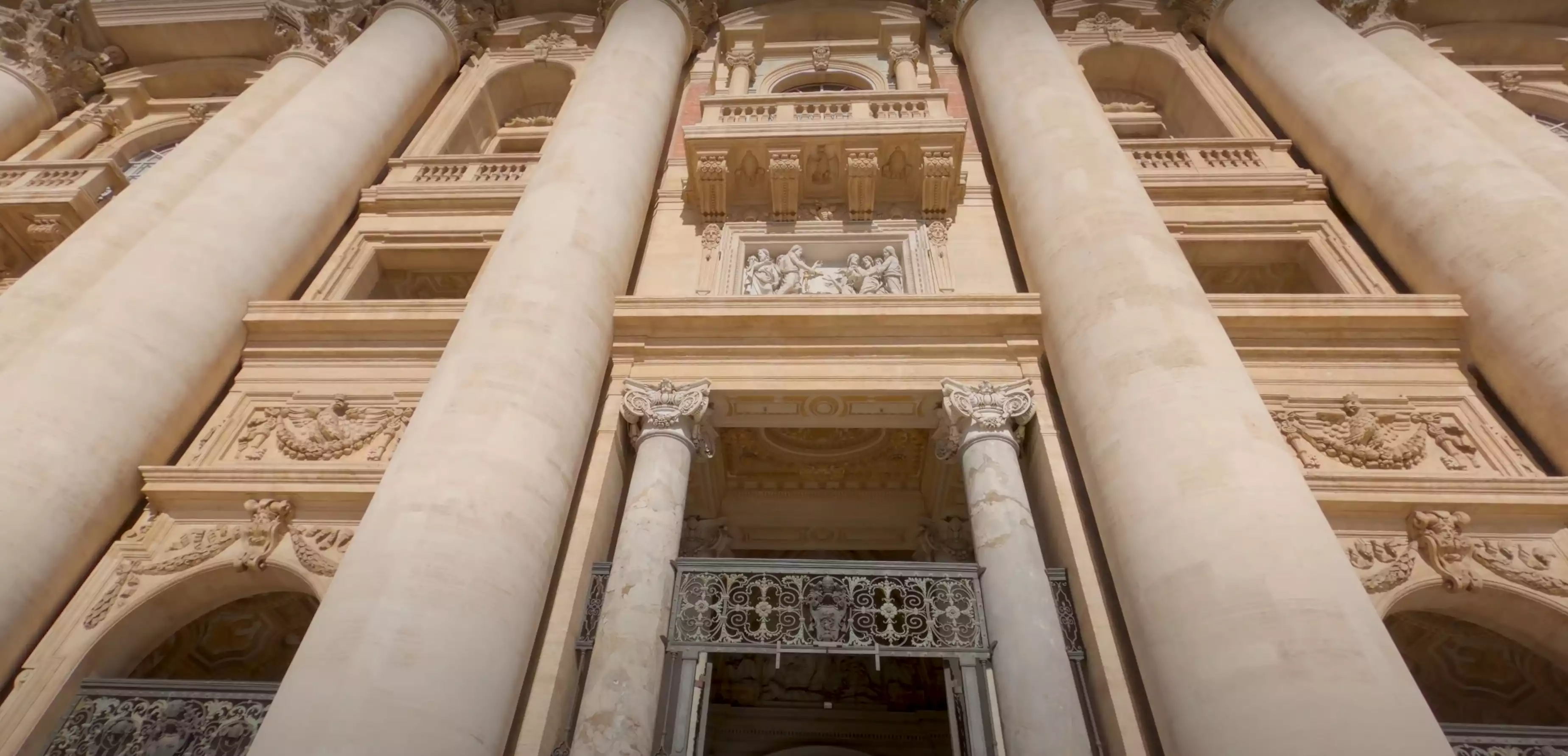 St.-Peter's-Basilica-grand-entrance-view.