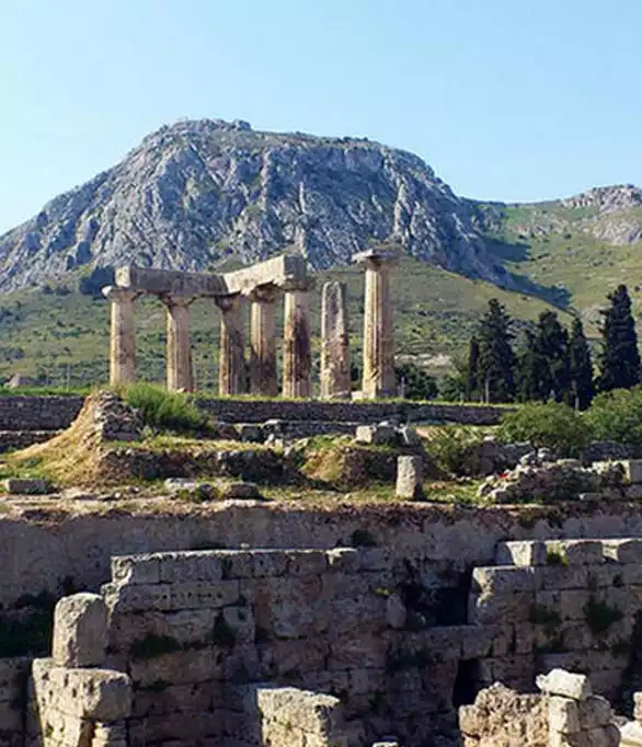 Majestic-ancient-Corinth-ruins-past-tales.