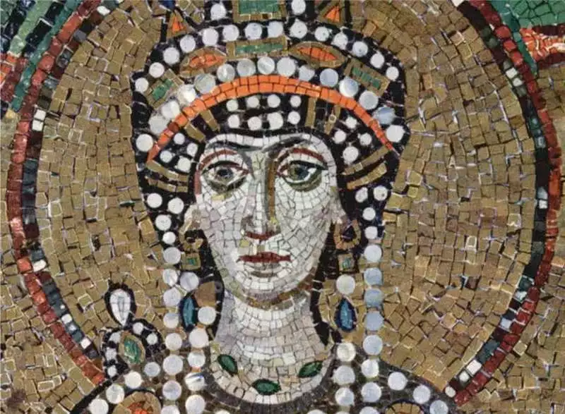 Empress-Theodora-mosaic-Saint-Vitalis-Basilica