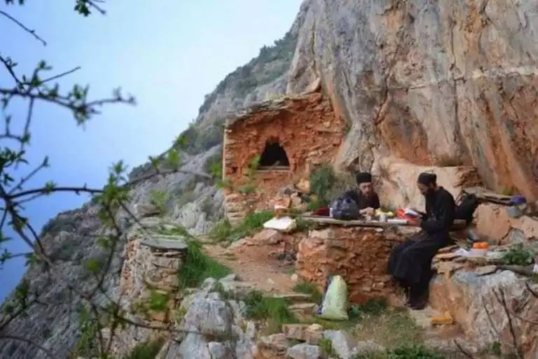 Karoulia-Mount-Athos-monks-cave-ascetic-humility.