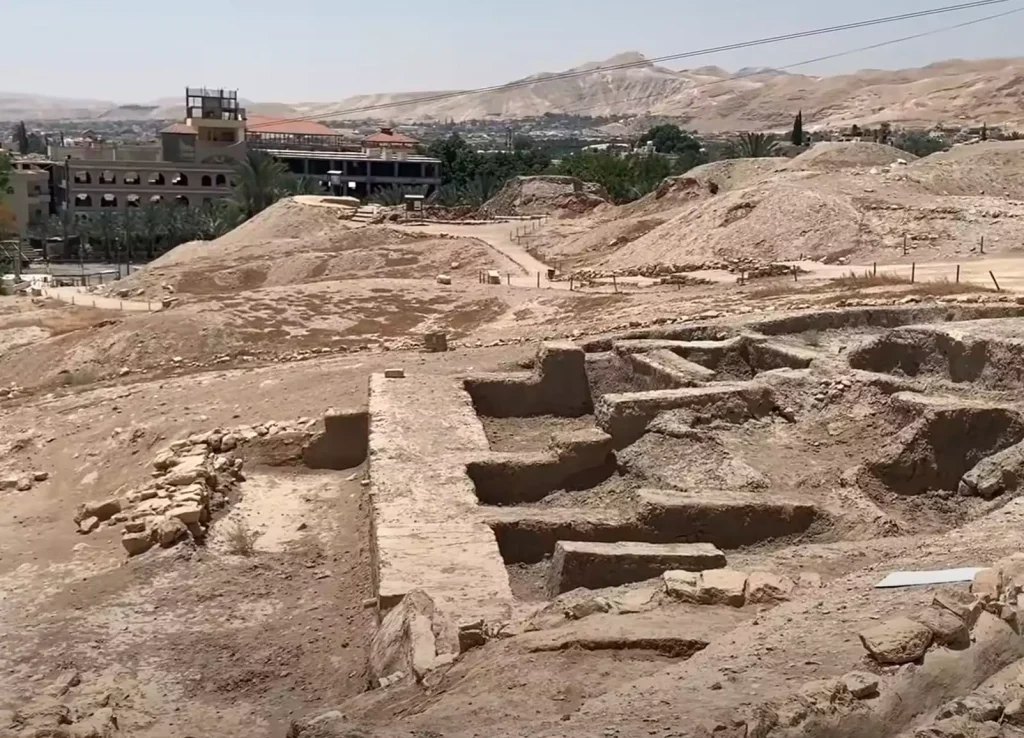 Sunlit-ancient-ruins-of-Jericho-with-historic-remains