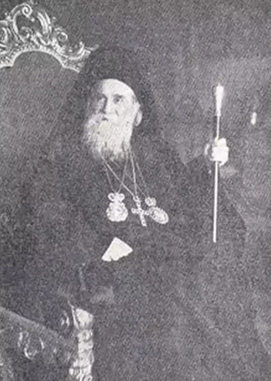 Solemn-monochrome-portrait-Ecumenical-Patriarch-Benjamin